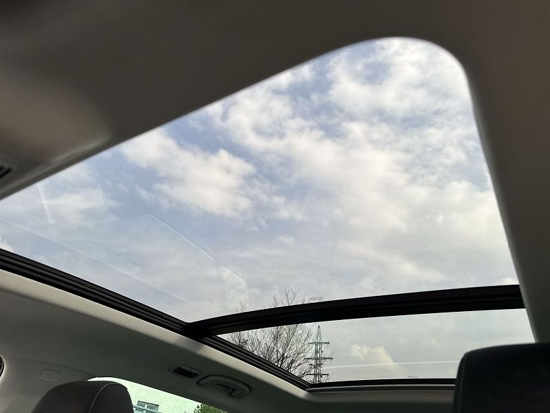 Škoda Superb (2020) Combi 1.4 TSI iV DSG Ambition - fotka 26 z 35