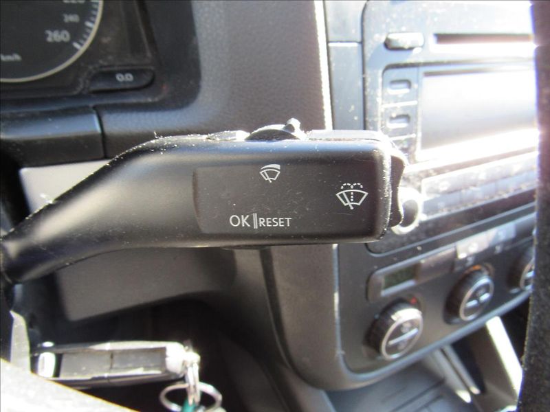 Volkswagen Jetta 2,0 TDi 103kW - fotka 19 z 24