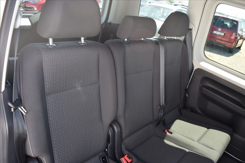 Volkswagen Caddy 2,0 TDI 75KW ODPOČET 2XPNEU - fotka 20 z 50