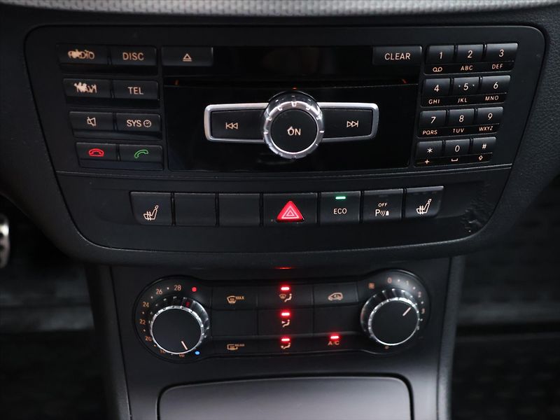 Mercedes-Benz Třídy B 1,6 200i 138kW Navi Xenon - fotka 26 z 37