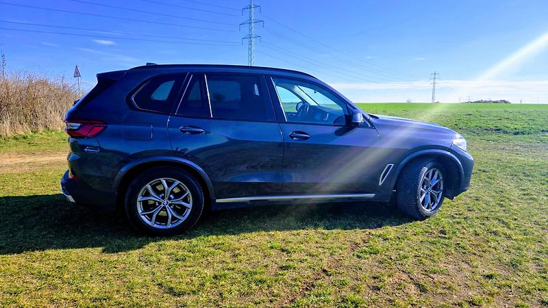 BMW X5 (2019) 3.0 /195kW - fotka 1 z 20