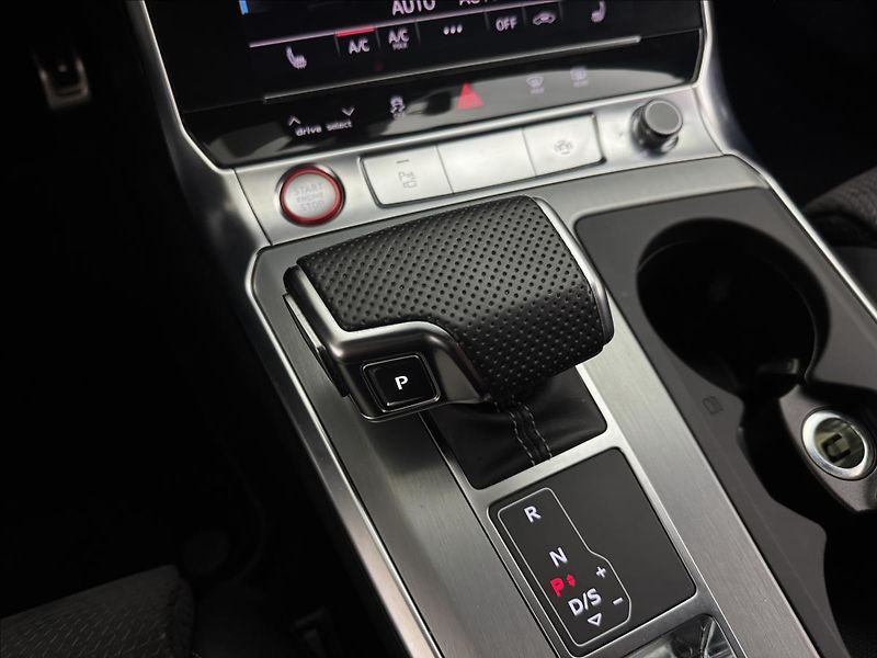 Audi S6 3,0 55TDi 257kW ACC AIR Q TZ - fotka 26 z 50