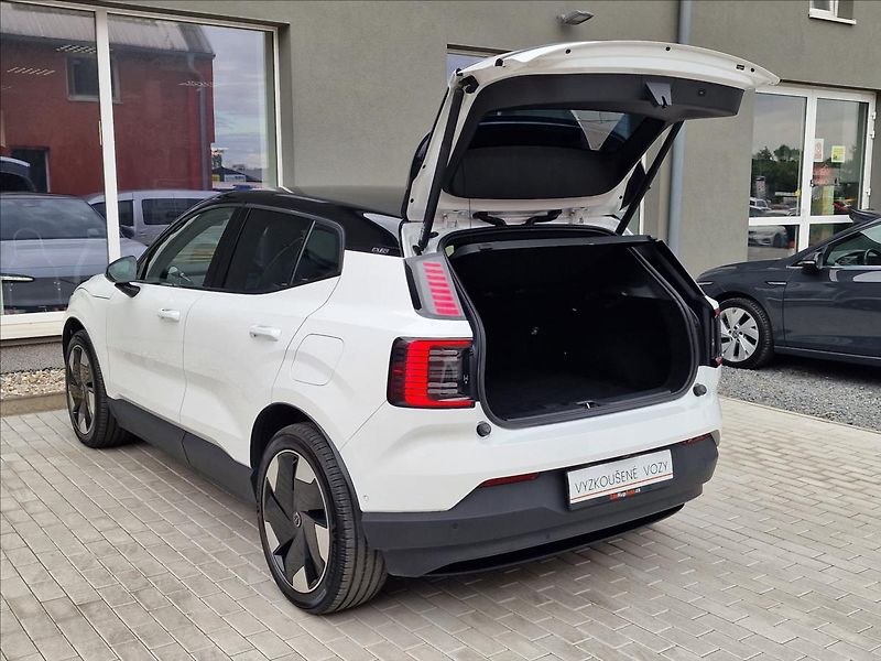 Volvo EX30 AWD Ultra Twin 315kW,ČR,1.Maj - fotka 41 z 48