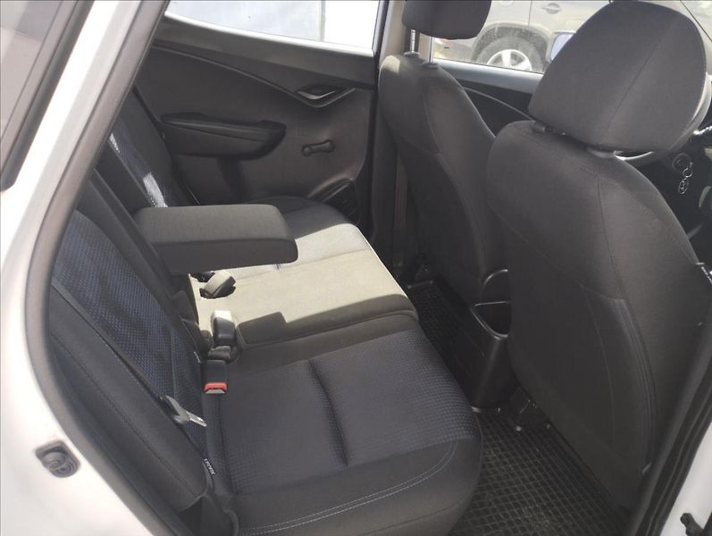 Hyundai ix20 1,4 CRDi 57kW 100%KM - fotka 9 z 16