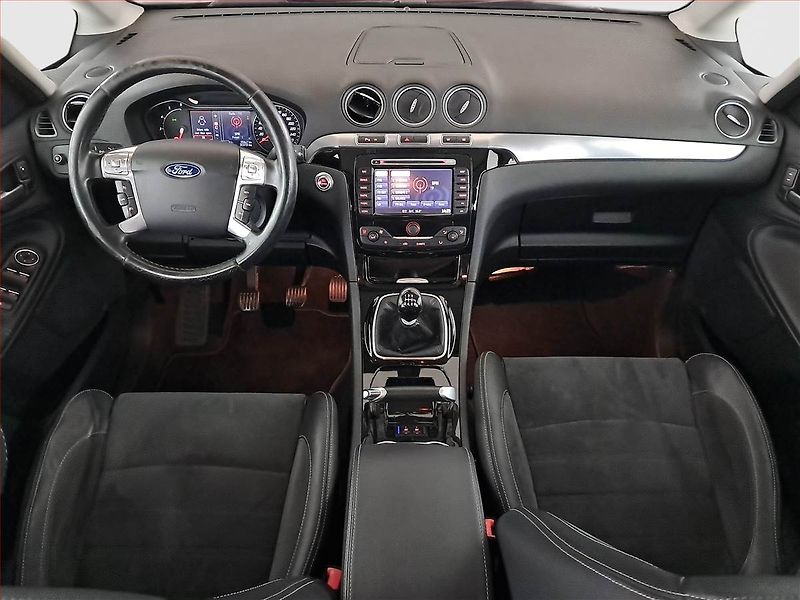 Ford Galaxy (2012) 2.2 TDCi, 7 míst, ČR,1.maj - fotka 8 z 19