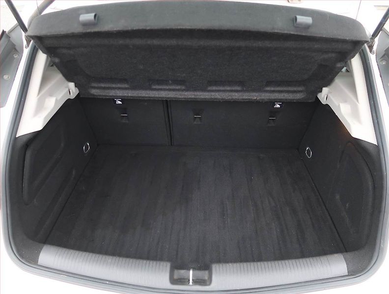 Opel Astra (2016) Selection 1.4 16V, Serv.kniha - fotka 13 z 16