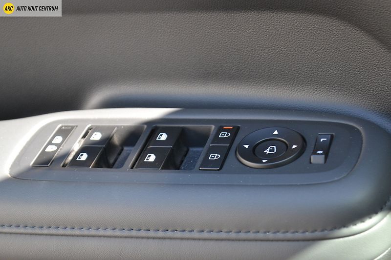 Hyundai Santa Fe 1.6T-GDI PHEV 4WD CALLIGRAPHY - fotka 68 z 73