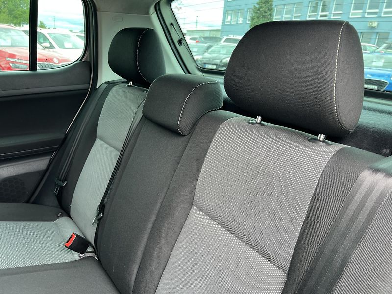 Škoda Fabia 1.2i 12v KLIMA KOUPENO V ČR - fotka 20 z 35