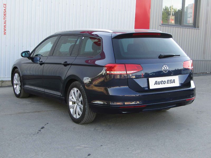Volkswagen Passat (2015) 1.6 TDi, AC, výhřev sed - fotka 6 z 16