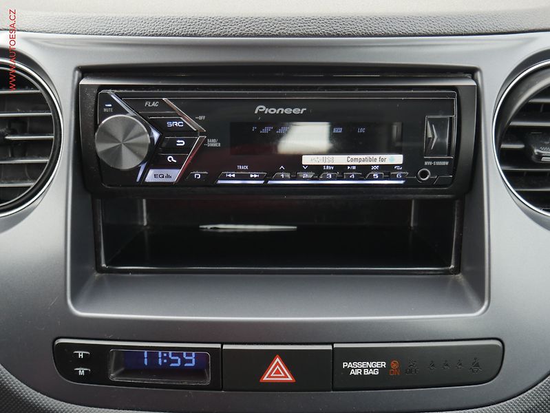 Hyundai i10 (2018) 1.0i, ČR, AC - fotka 15 z 18