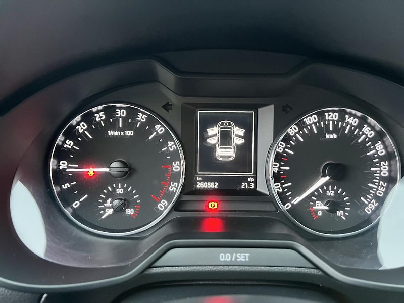 Škoda Octavia 2.0TDI 110KW,4x4,KůŽE,NAVI,XEN - fotka 35 z 45