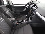Volkswagen Golf (2015) 2.0 TDI, Navi, Park. senzory - náhled 9