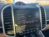 Porsche Cayenne (2017) PLATINUM 4X4 3,6i 220 KW DPH - náhled 43