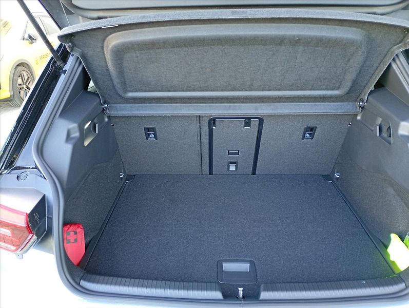 Volkswagen ID.3 (2025) Pro People 150 kW, 59 kWh - fotka 16 z 16