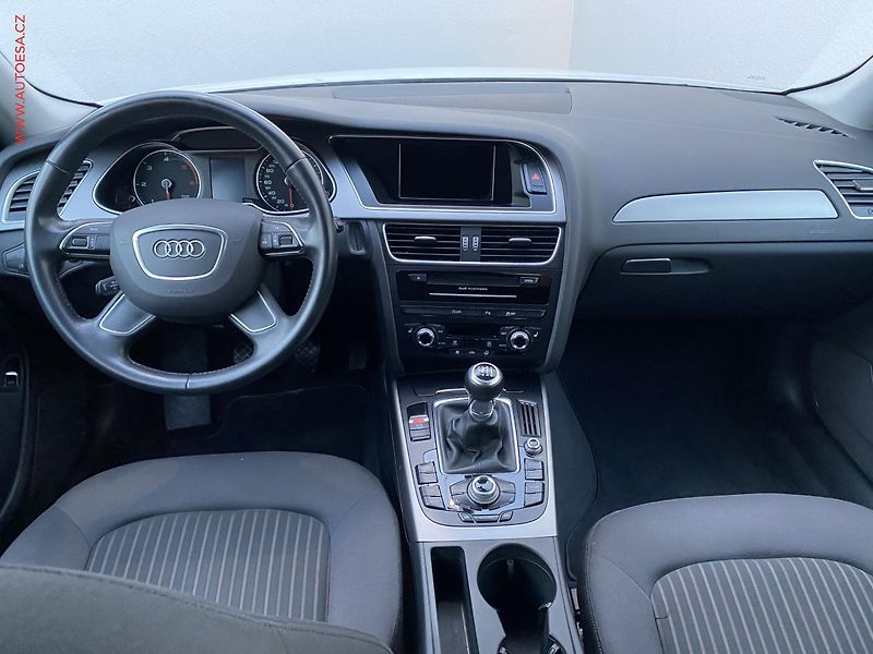 Audi A4 (2014) 2.0 TDi, Ambiente, bixen - fotka 8 z 17