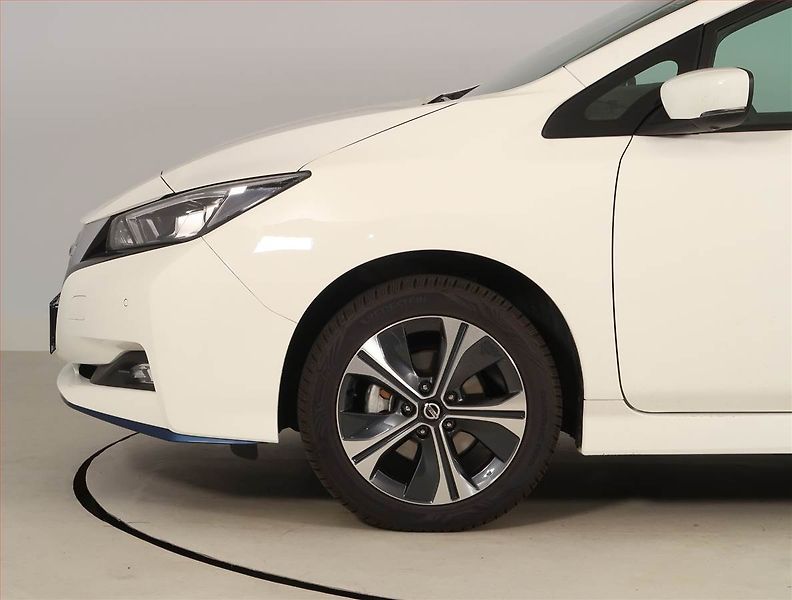 Nissan Leaf (2020) 62 kWh, SoH 87% - fotka 15 z 28