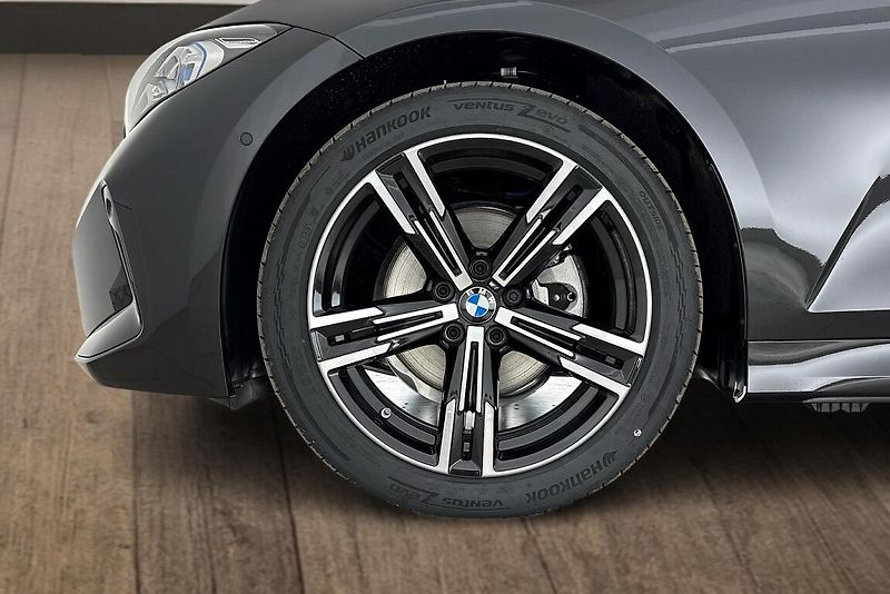 BMW Řada 3 řady 3 | 320d xDrive - fotka 26 z 26