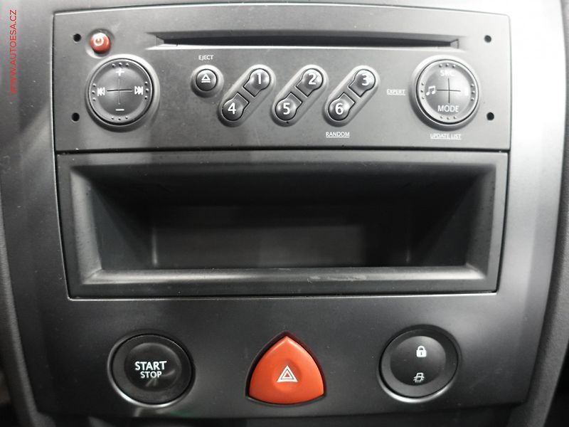 Renault Mégane (2006) 1.6i, ČR, AC, temp, STK2/28 - fotka 20 z 22