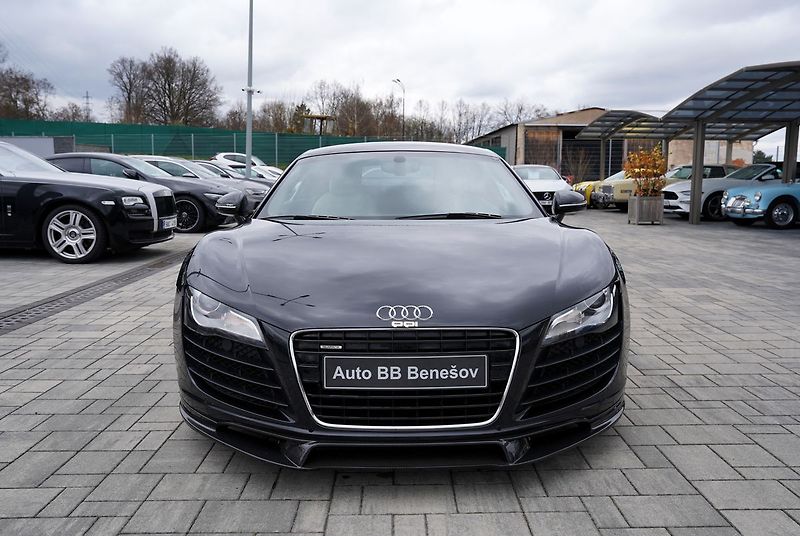 Audi R8 4.2 TFSI/Quattro/ČR/520PS !!!! - fotka 1 z 34
