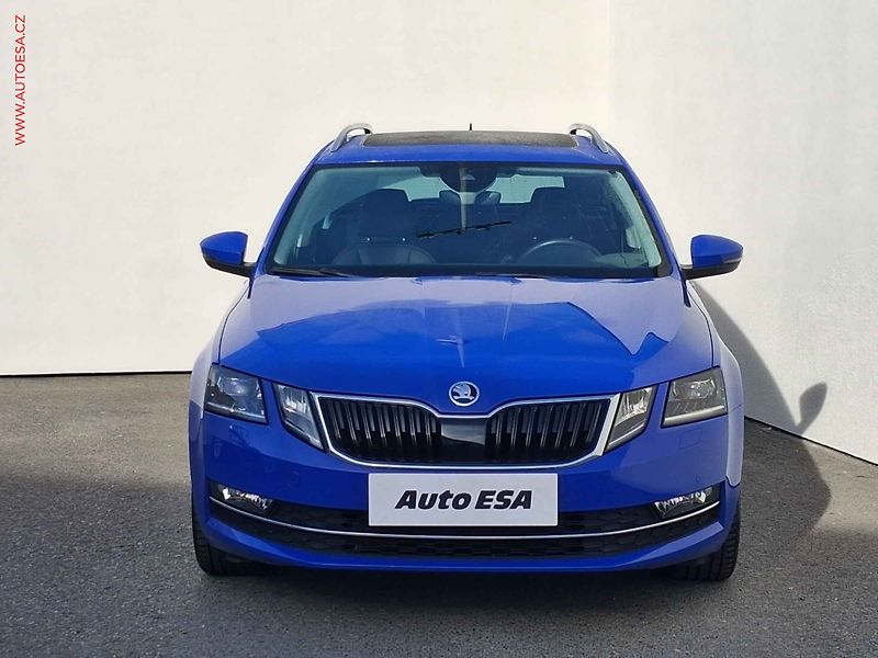 Škoda Octavia (2019) 2.0 TDI, DSG, navi, LED - fotka 2 z 19