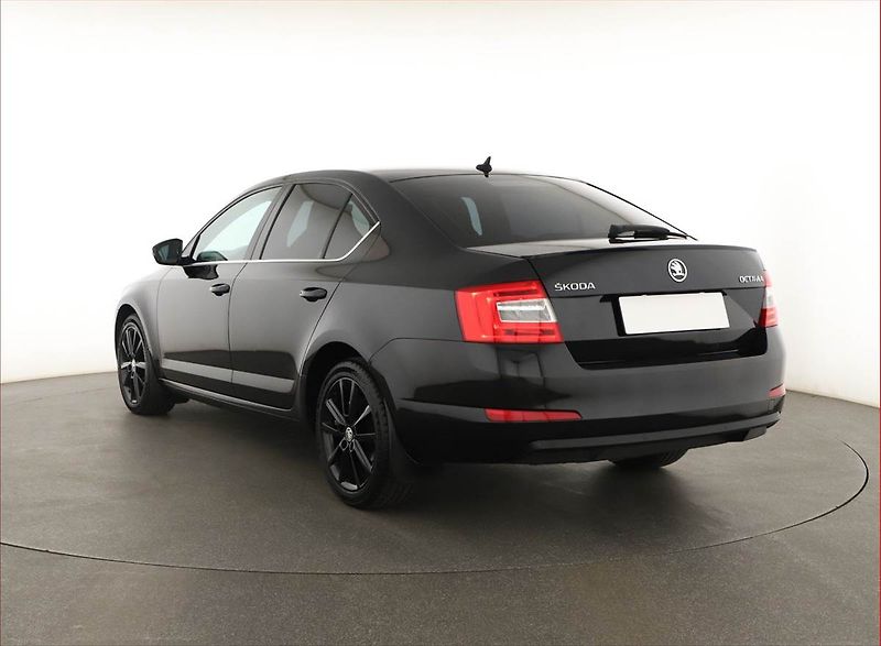 Škoda Octavia (2016) 1.6 TDI, Automat, Navi - fotka 4 z 18