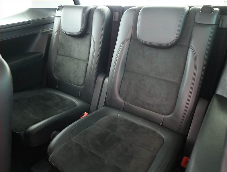 Volkswagen Sharan (2013) 2.0 TDI, 4X4, 7 míst, Kůže - fotka 20 z 23