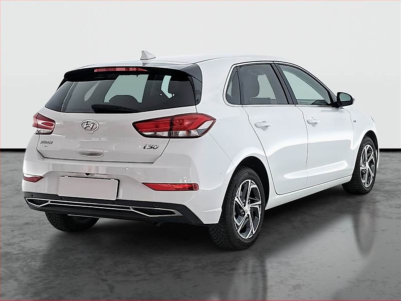 Hyundai i30 (2023) Smart 1.5 T-GDI MHEV, ČR,1.maj - fotka 5 z 20