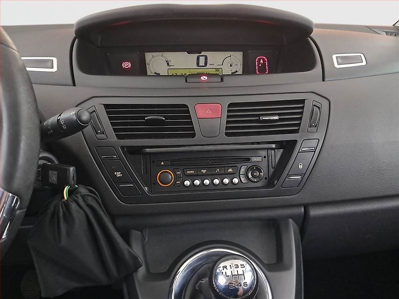 Citroën C4 Picasso (2011) 1.6 HDi, 7 míst, ČR,1.maj - fotka 12 z 20