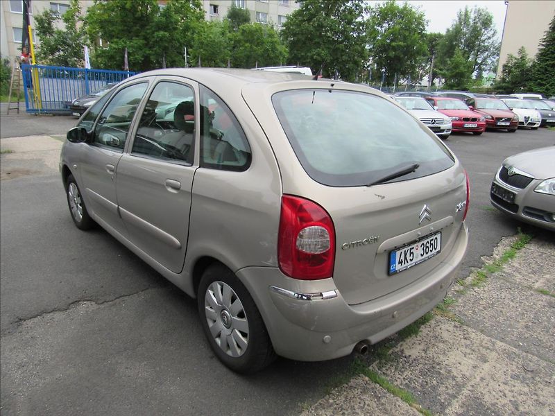 Citroën Xsara Picasso 1,8 85kW - fotka 4 z 24