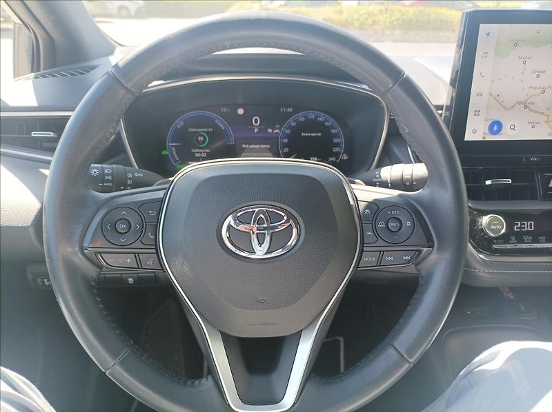 Toyota Corolla 2,0 Comfort Tech - fotka 12 z 20