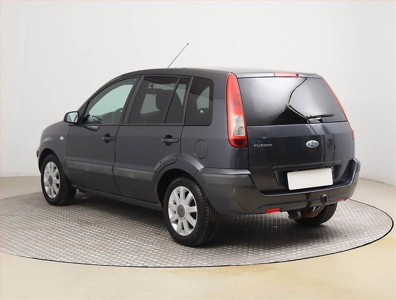 Ford Fusion (2008) 1.4, po STK, Tažné - fotka 4 z 17