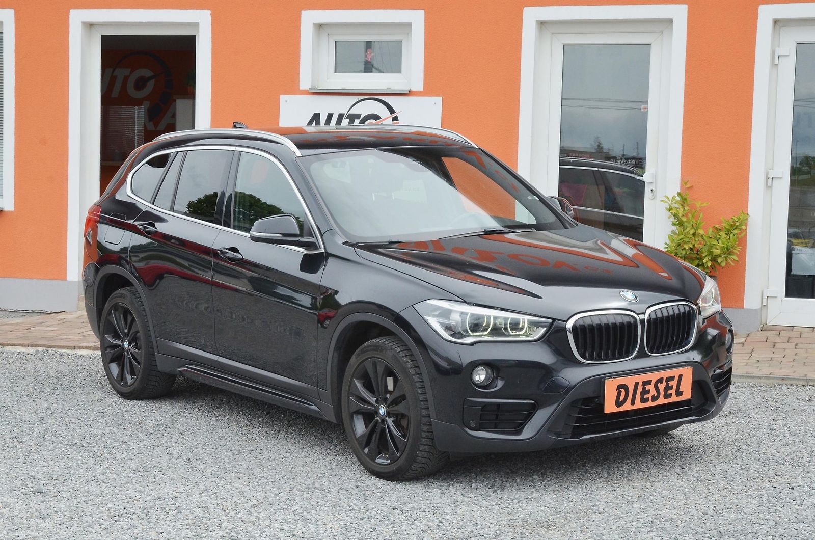 BMW X1 sDrive 18d 110kW SPORT / LED