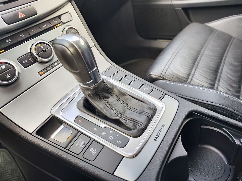 Volkswagen CC 2.0 TDI/130kW Sportline 4x4 AT - fotka 19 z 30