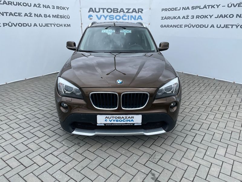 BMW X1 (2011) xDrive 2.0D 130kW 4x4 ČR Bixen - fotka 2 z 28