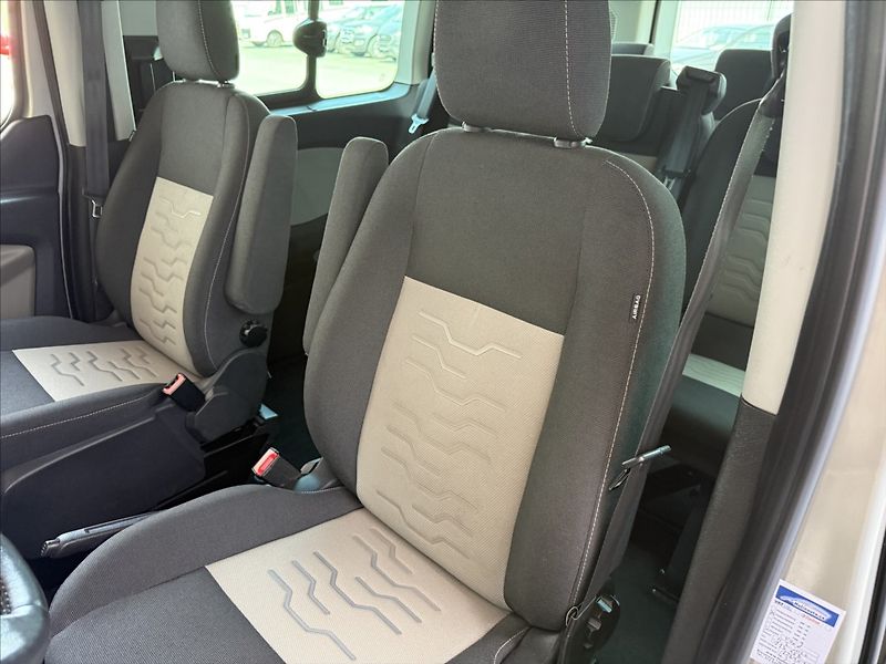 Ford Tourneo Custom 2,2 Titanium 113tkm! 1maj. - fotka 10 z 31