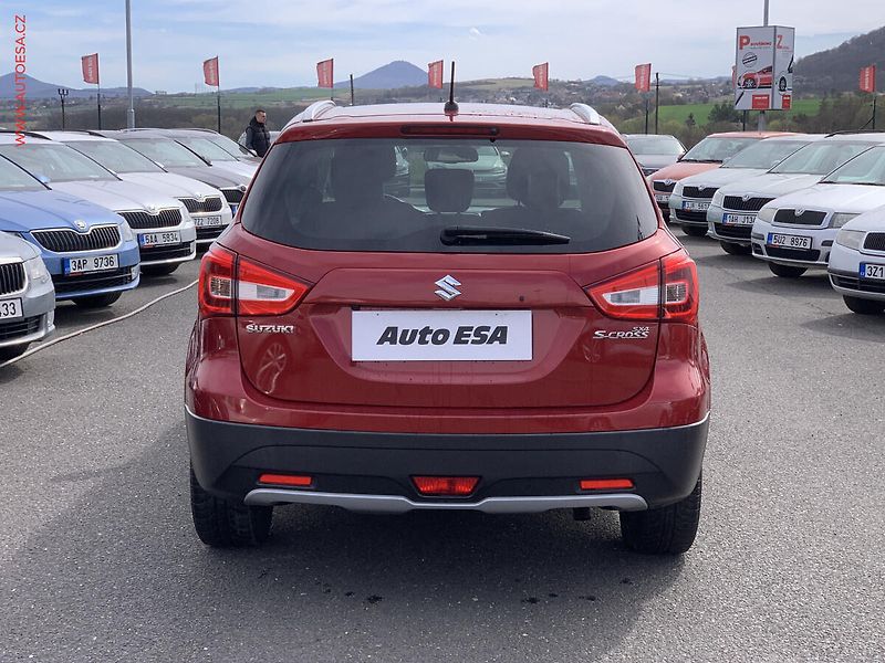 Suzuki S-Cross (2018) 1.4 BJet, Comfort, +ALU, navi - fotka 5 z 19