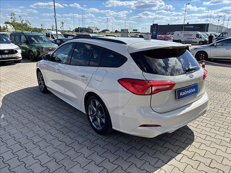 Ford Focus 1,5 EcoBlue 88 kW ST-line - fotka 3 z 43