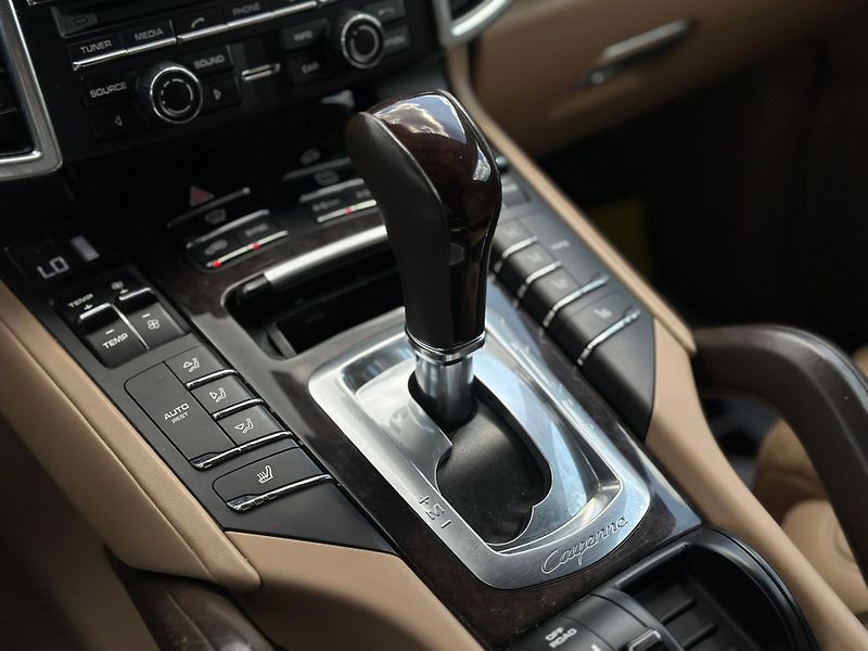 Porsche Cayenne (2015) Porsche Cayenne 2015 - fotka 17 z 19