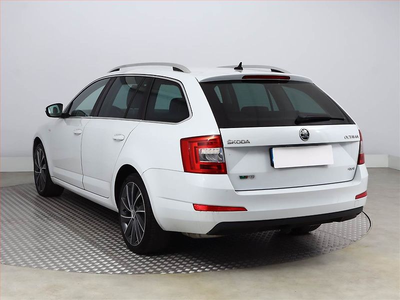 Škoda Octavia (2015) Laurin&Klement 2.0 TDI, 4X4 - fotka 4 z 21