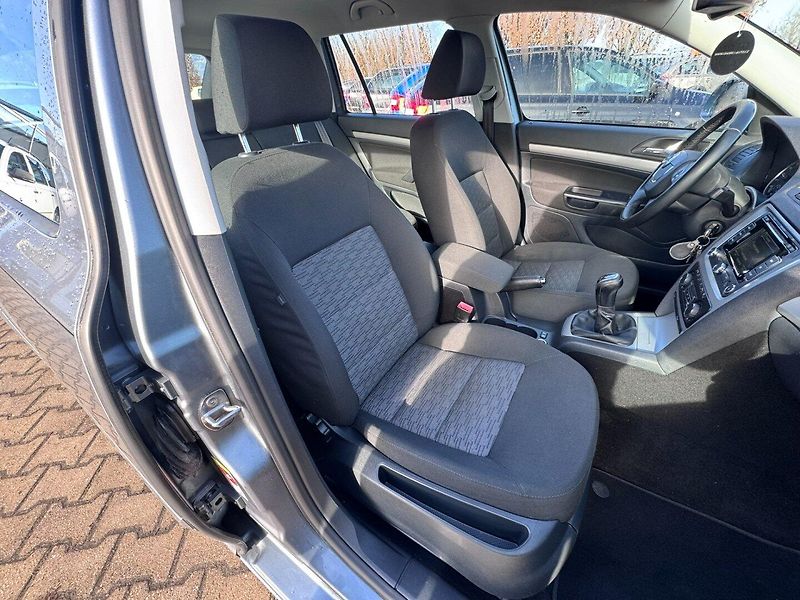 Škoda Octavia (2012) 1,6 TDI 77KW TAŽNÉ SK FACELIFT - fotka 37 z 49