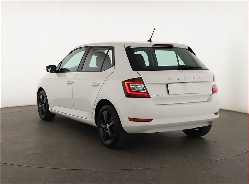 Škoda Fabia (2021) Ambition 1.0 TSI, ČR,1.maj - fotka 4 z 12