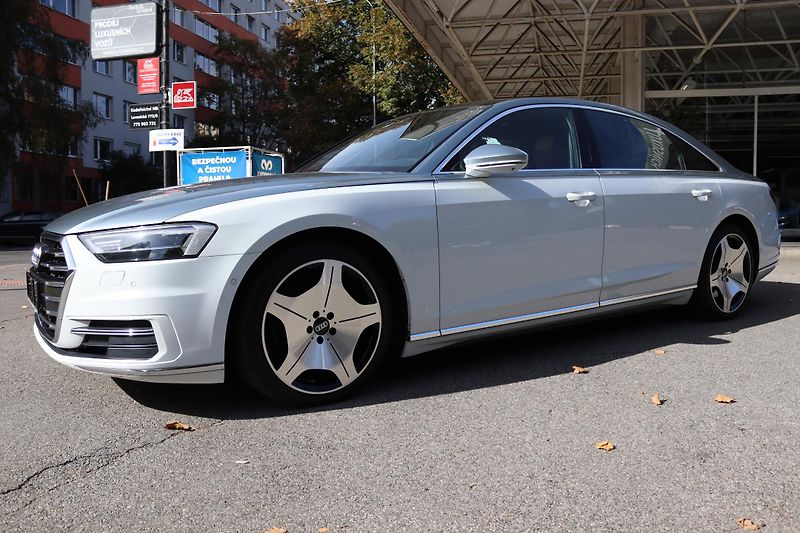 Audi A8 - fotka 20 z 68