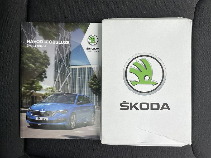 Škoda Scala 1,0 TSI Ambition Plus LED+PDC - fotka 21 z 24