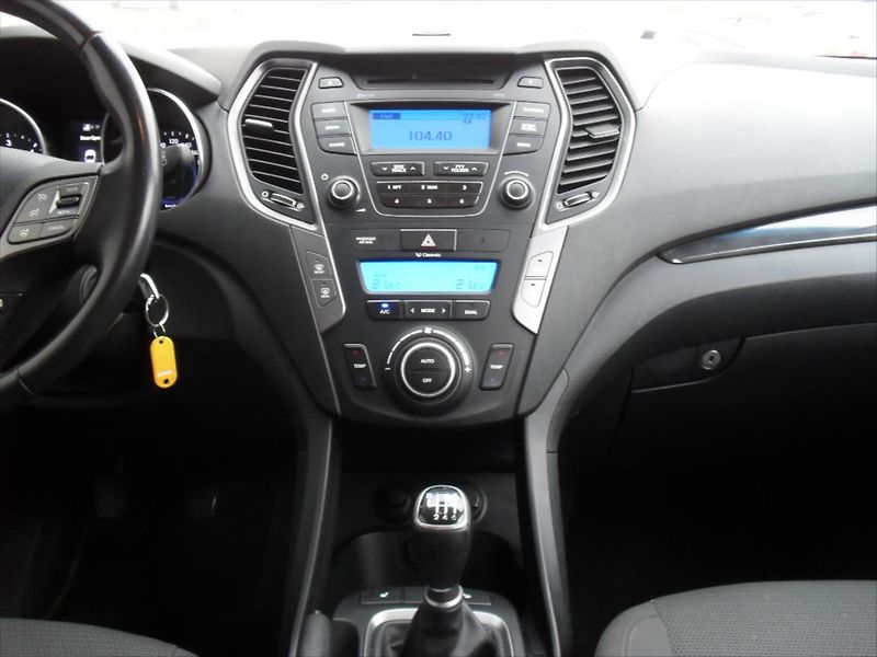 Hyundai Santa Fe 2,2 CRDi Premium 4WD Manuál!! - fotka 23 z 34