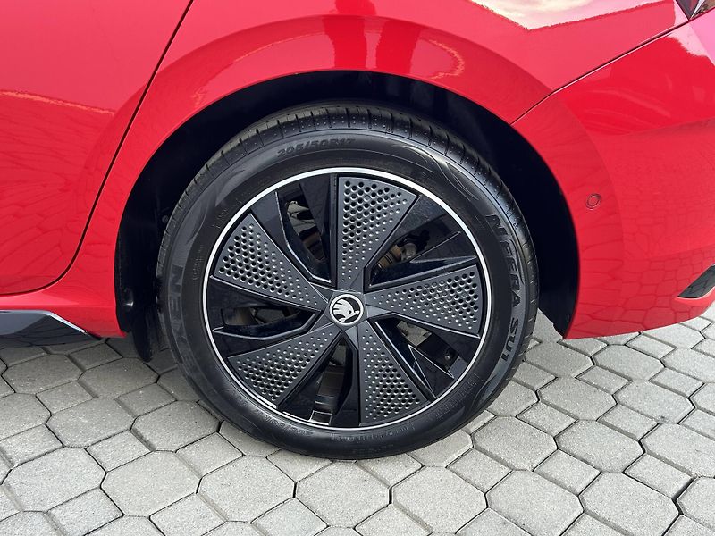 Škoda Scala Monte Carlo 7DSG 1,0TSI - fotka 22 z 25
