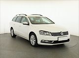 Volkswagen Passat (2013) 2.0 TDI, Automat, ČR,1.maj - náhled 1