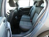 Volkswagen Golf 1,6 MPi 75kW DSG klima - náhled 20