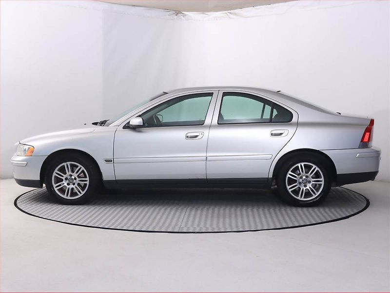 Volvo S60 (2006) 2.4, po STK, jezdí výborně - fotka 3 z 15