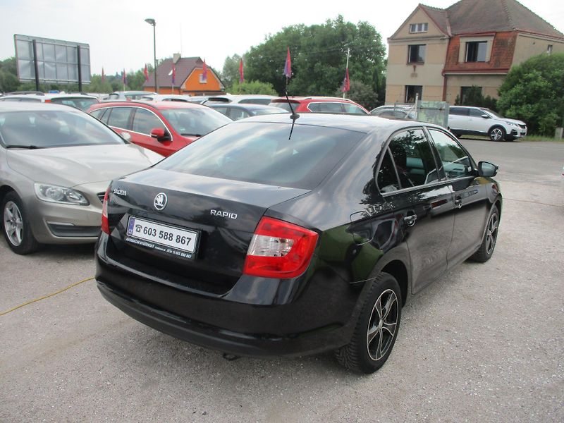 Škoda Rapid (2015) 1,6 TDi - fotka 3 z 12