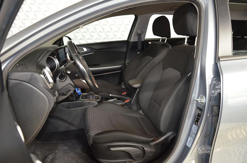 Kia Ceed (2023) SW 1.5 T-GDI 118 Fresh - fotka 10 z 20